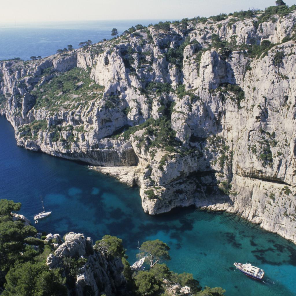 Using the right gestures in the Calanques National Park | Marseille Tourism