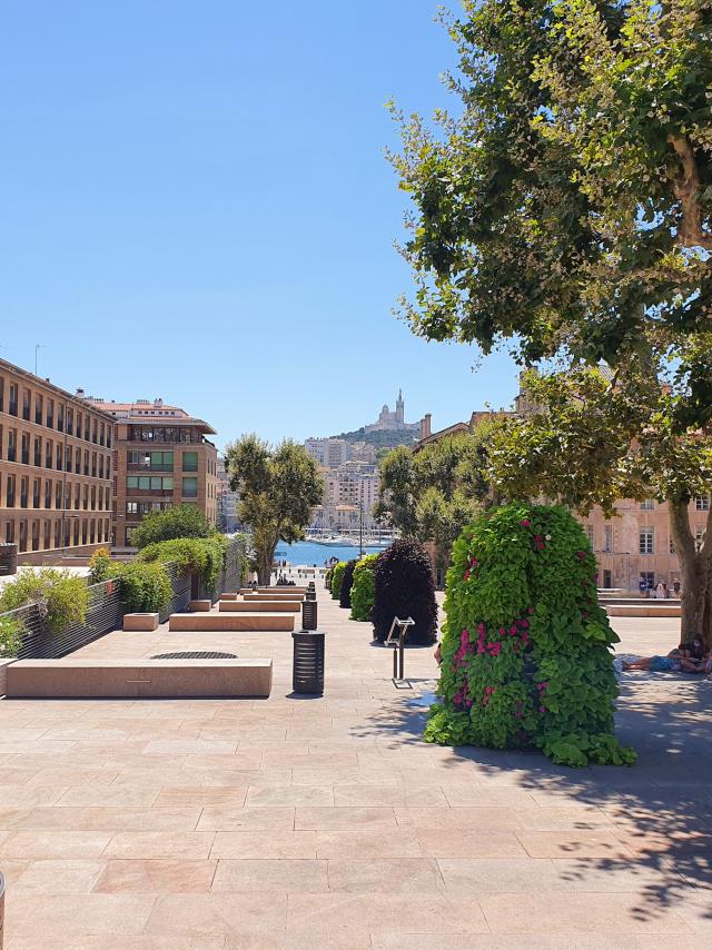 Place Bargemon Marseille, Notre Dame de la Garde