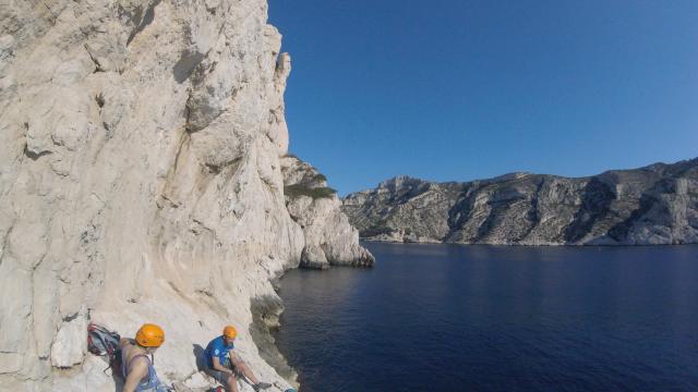 via-ferrata-calanques-activite-omtcm.jpg