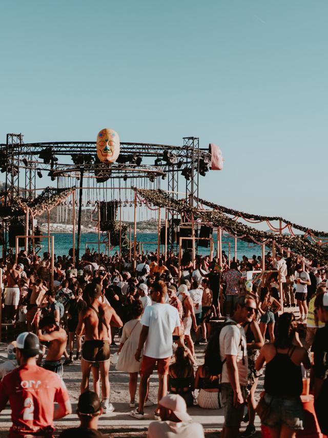 scène plage du delta festival