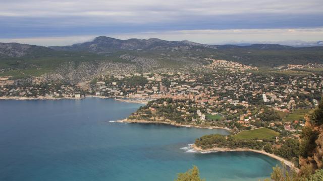 Vue sur Cassis du Cap Canaille