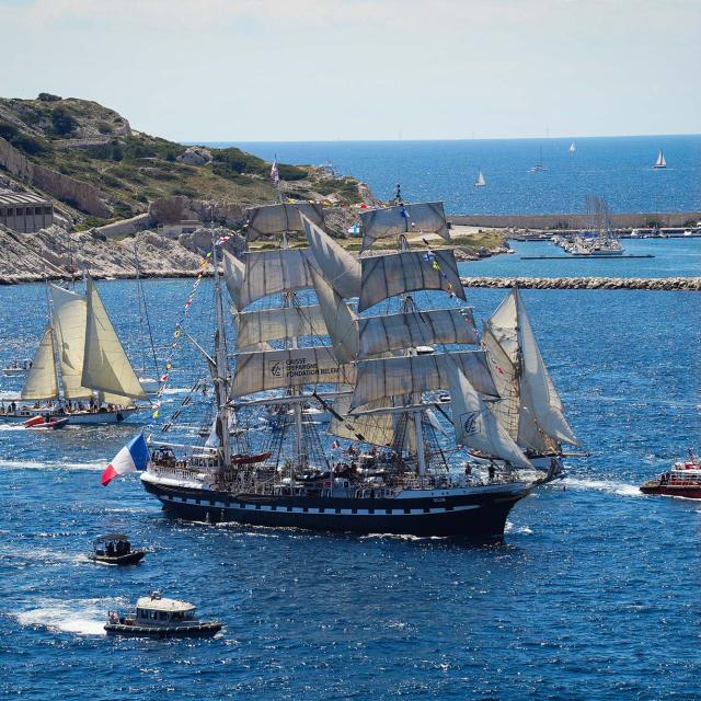 Le Belem dans la rade de Marseille