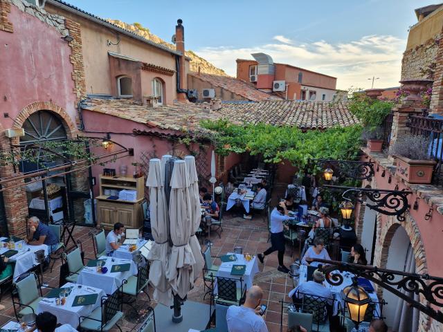 Restaurant La Grotte Callelongue Edotlcm 5