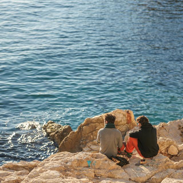 Personne sur les rochers à Malmousque Marseille