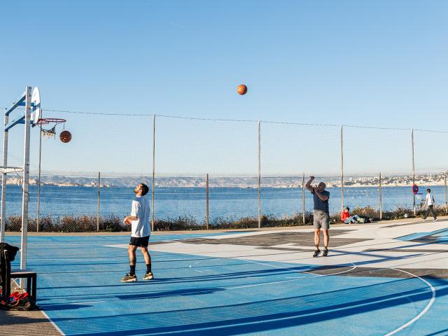 Terrain de basket à la madrague